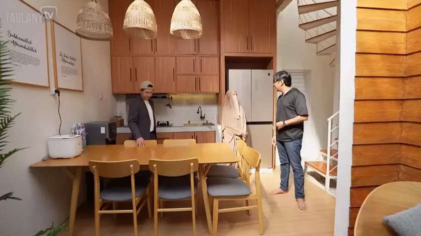 dapur Ustaz Dennis Lim estetik © YouTube dapur Ustaz Dennis Lim estetik © YouTube