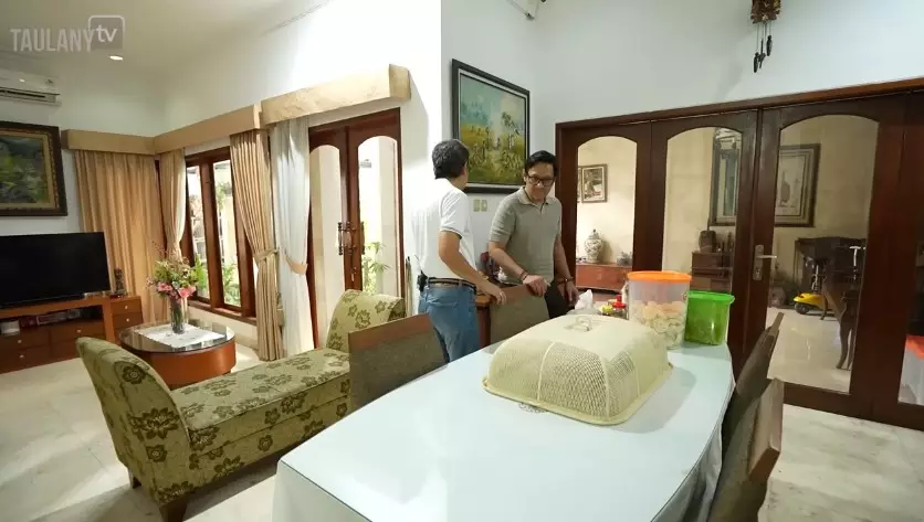 dapur Dokter Boyke mini bar © YouTube