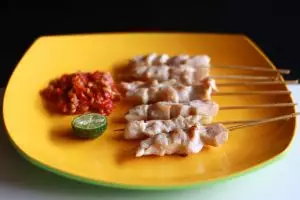 Antigagal! 5 Cara rahasia agar sate taichan tidak lengket di teflon dan matang sempurna