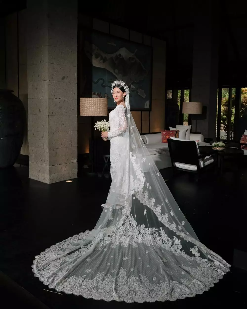 Penampilan Shenina Cinnamon dari lamaran © Instagram