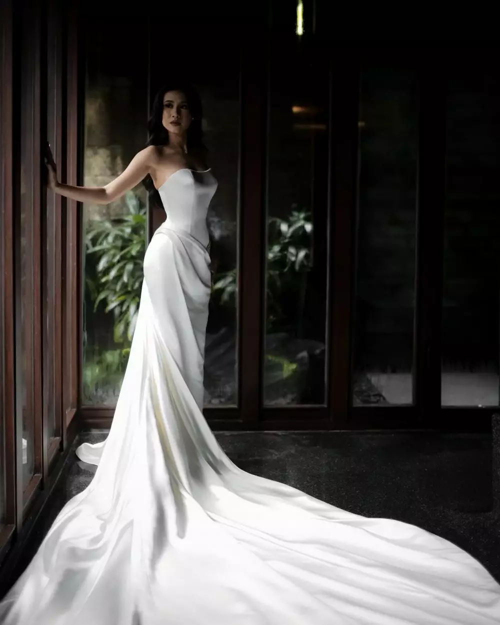 Penampilan Shenina Cinnamon dari lamaran © Instagram