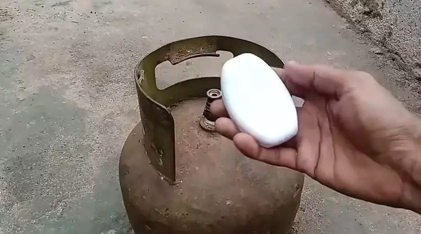 Trik jitu gas LPG 3 kg antibocor © YouTube