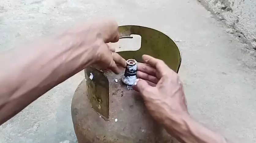 Trik jitu gas LPG 3 kg antibocor © YouTube