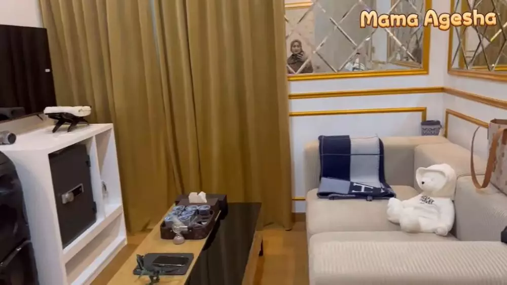 kamar Ghea Youbi © 2024 YouTube kamar Ghea Youbi © 2024 YouTube
