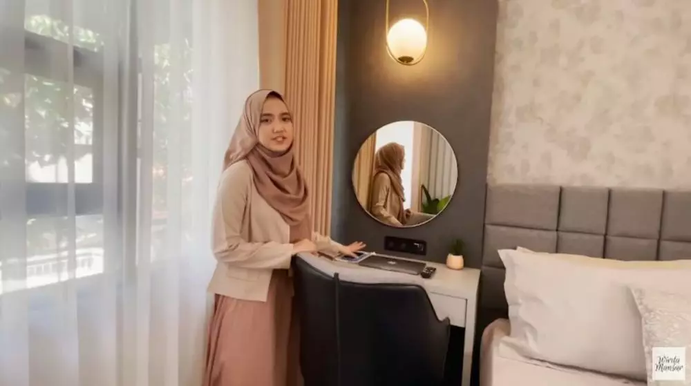 kamar Wirda Mansur ada working space © YouTube