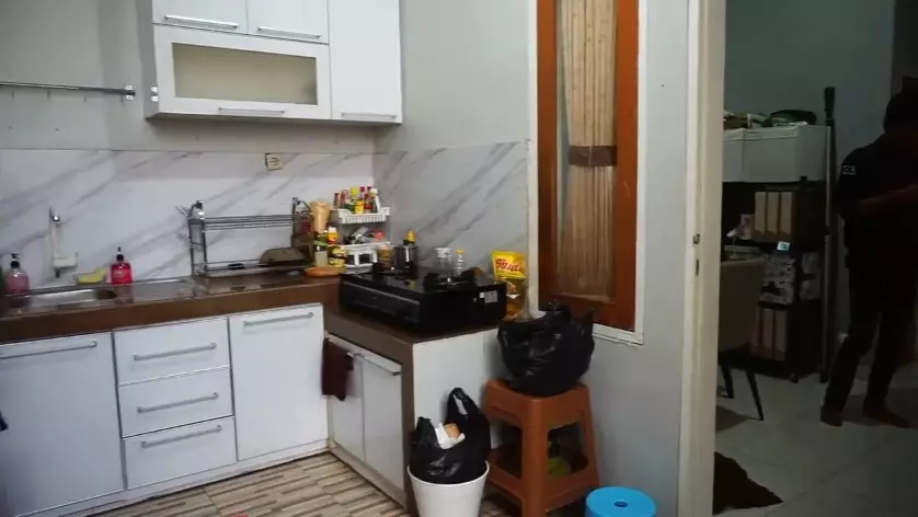 Dapur sumpek Mumuk Gomez dimakeover © YouTube