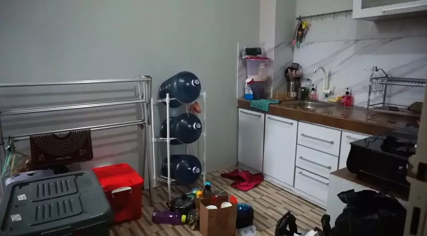 Dapur sumpek Mumuk Gomez dimakeover © YouTube