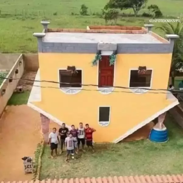 Potret kocak desain pintu rumah di lantai dua Berbagai sumber Potret kocak desain pintu rumah di lantai dua Berbagai sumber