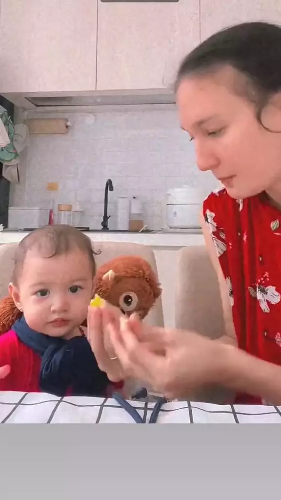 dapur rumah nadine chandrawinata © 2024 brilio.net