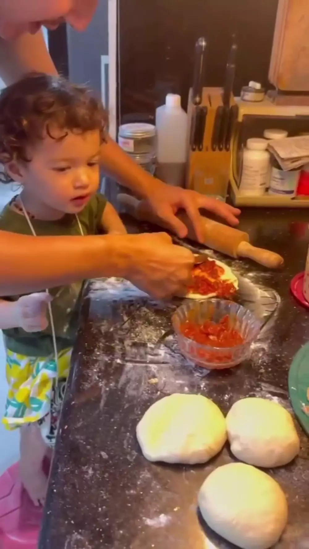 dapur rumah nadine chandrawinata © 2024 brilio.net