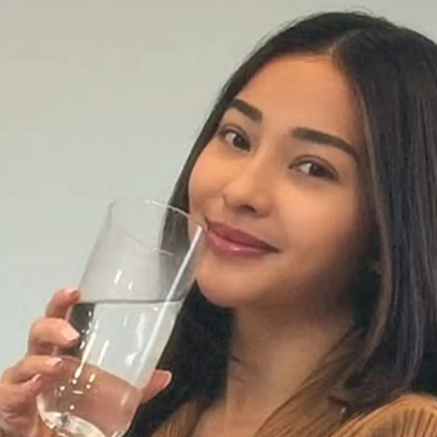 Night routine skincare Nikita Willy bikin wajah mulus bebas pori-pori, cuci muka pakai 1 bahan minuman