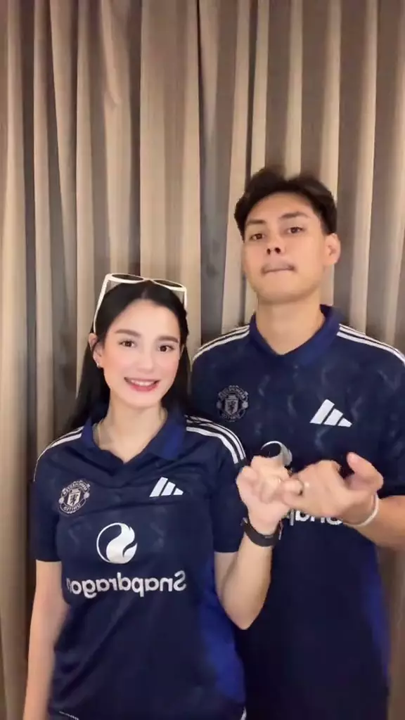 momen mesra yasmine ow dan khairul arifin © 2025 TikTok