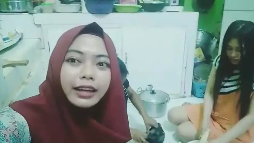 dapur Via Vallen di kampung © YouTube