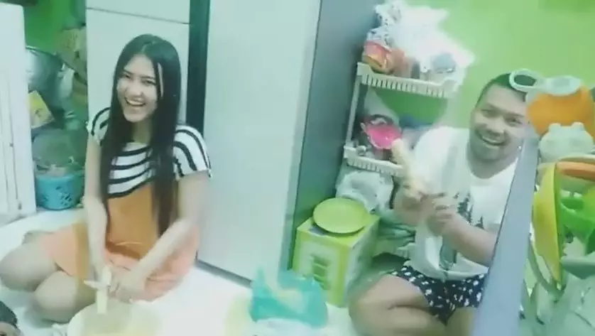 dapur Via Vallen di kampung © YouTube