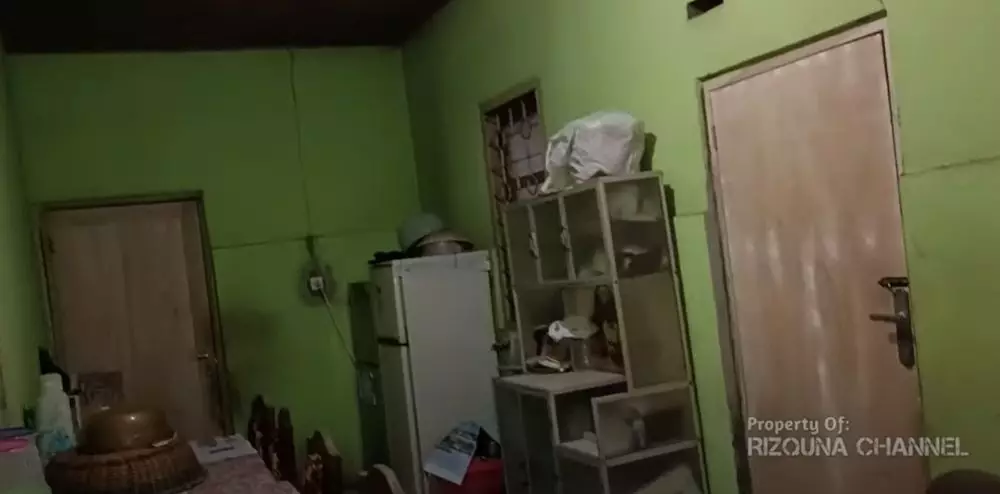 potret dapur rumah masa kecil Yuki Kato © 2024 YouTube potret dapur rumah masa kecil Yuki Kato © 2024 YouTube