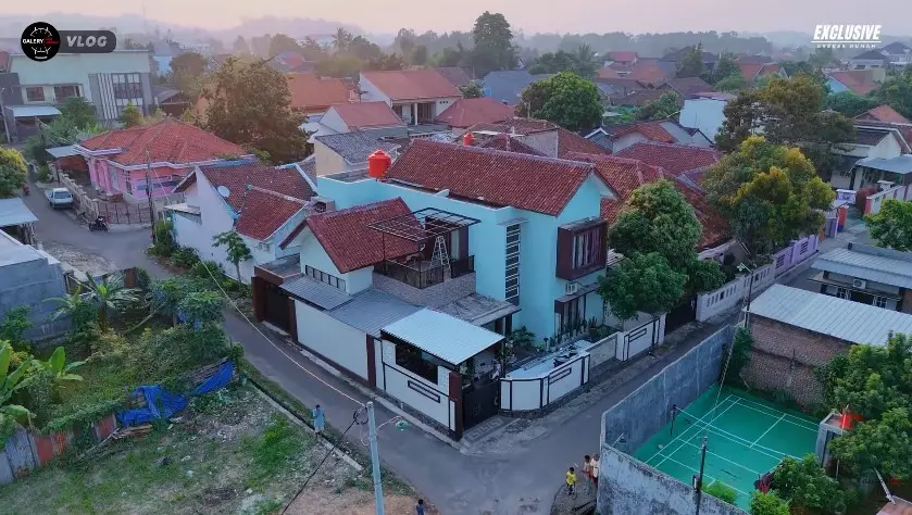 hunian Dide vokalis Hijau Daun © YouTube