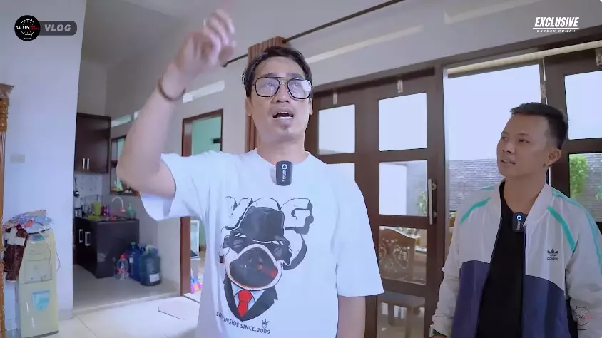 hunian Dide vokalis Hijau Daun © YouTube