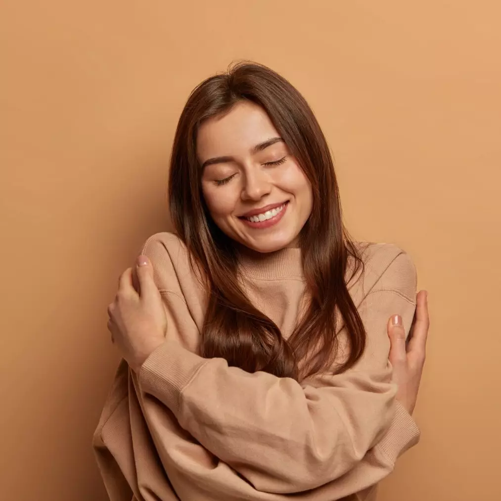 50 Self love quotes bahasa Inggris dan artisnya untuk meningkatkan percaya diri dan kebahagiaan