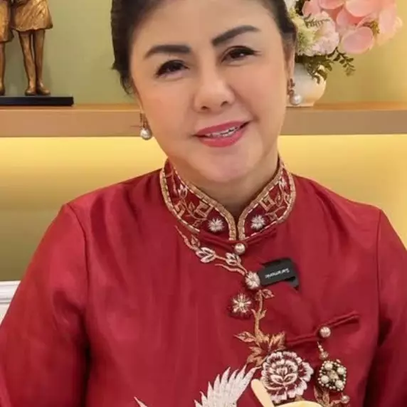 Dapurnya dibandingkan dengan Ci Mehong, ini 11 potret area masak Mamitoko ada lift khusus barang