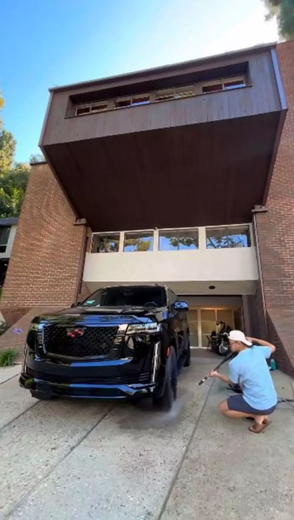 potret kemegahan rumah juragan 99 di us © instagram