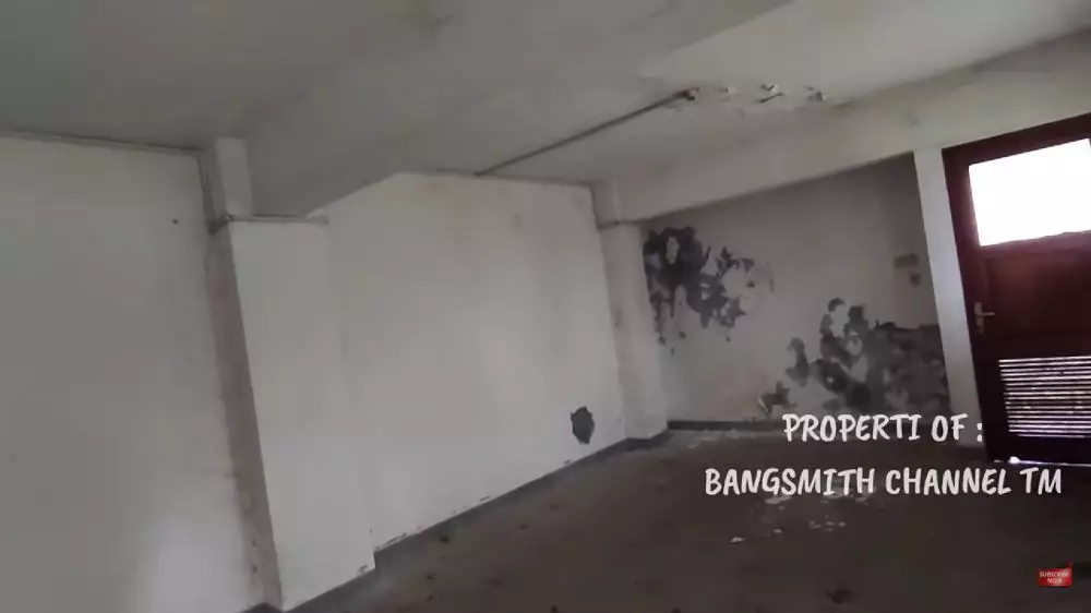 rumah terbengkalai julia perez di bandung © 2024 YouTube