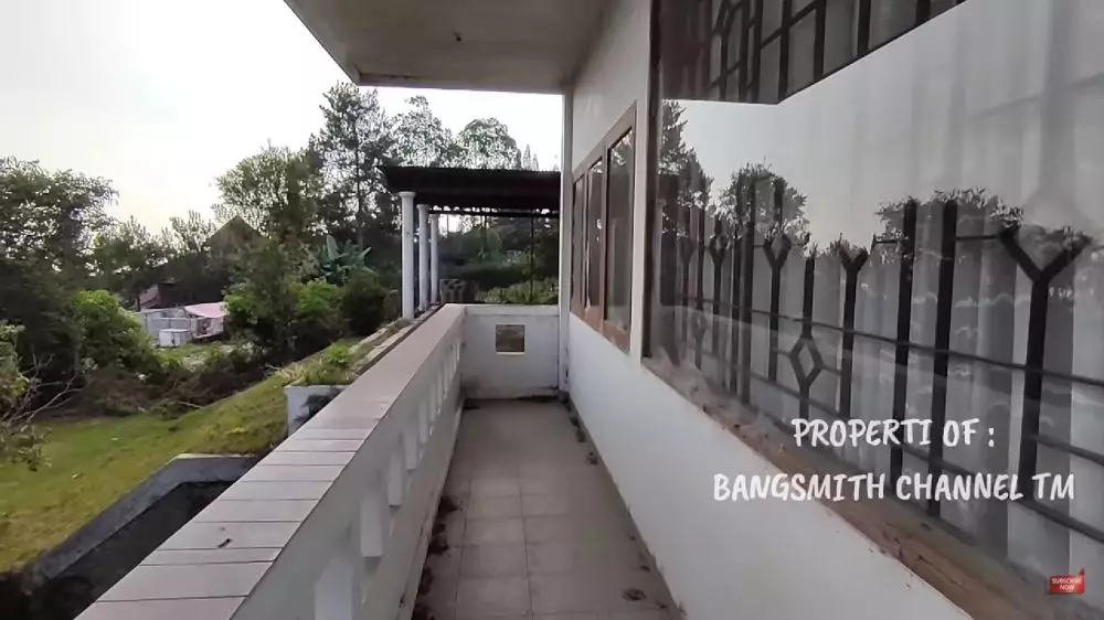 rumah terbengkalai julia perez di bandung © 2024 YouTube