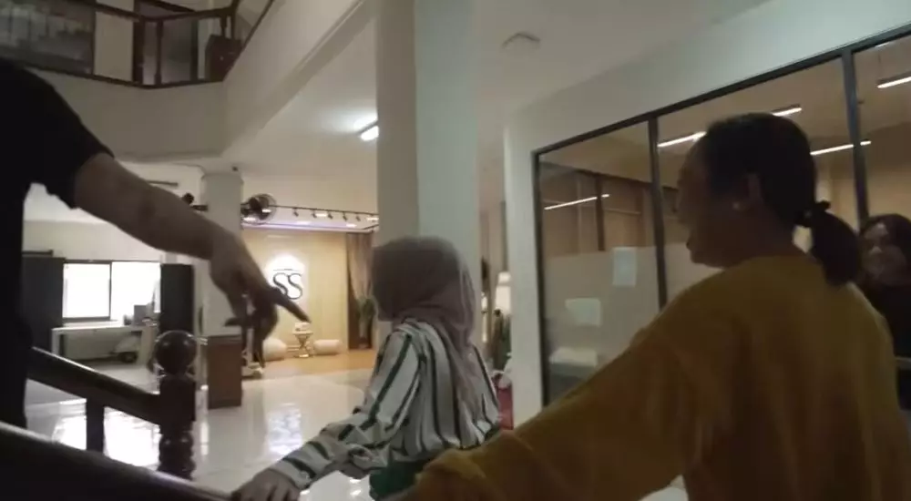 potret kantor bos skincare Shella Saukia © 2024 brilio.net