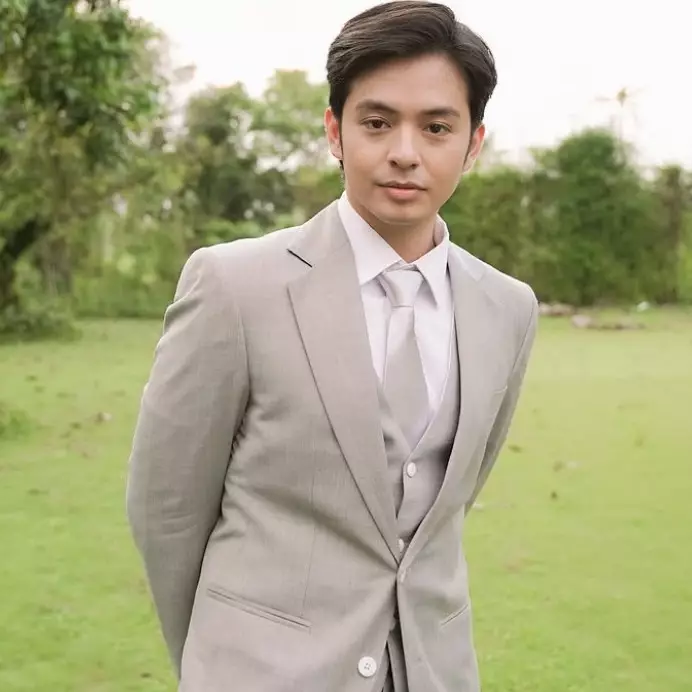 Fans 'ngeluh' postingan pernikahan Angga Yunanda nggak kelar-kelar, reaksi sang aktor bikin geregetan