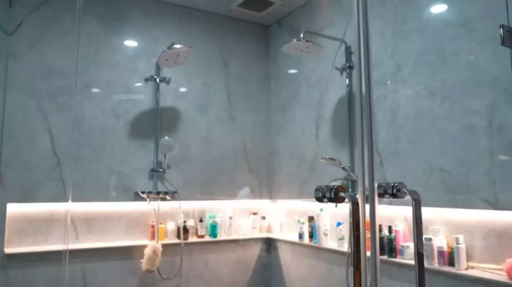 kamar mandi Atta dan Aurel © YouTube