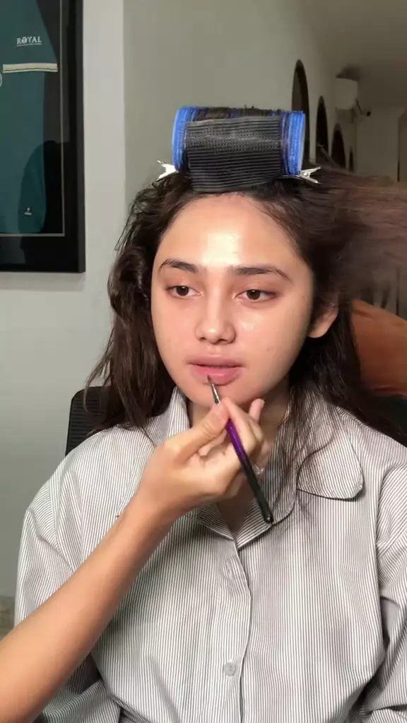 syifa hadju saat bare face bikin pangling © 2025 TikTok
