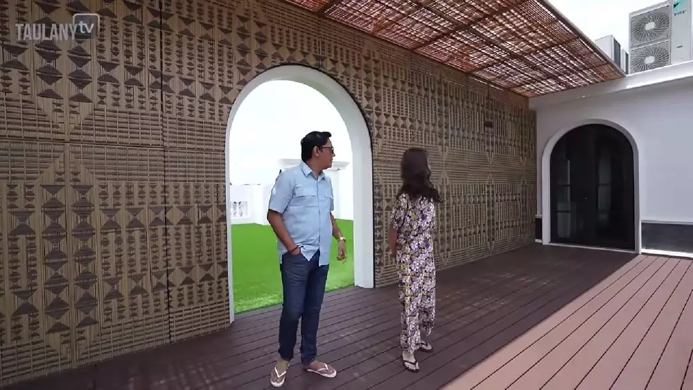 rooftop rumah baru sarwendah © 2025 YouTube rooftop rumah baru sarwendah © 2025 YouTube