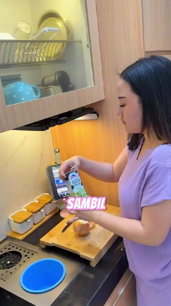 potret dapur Fanny Kondoh © Instagram