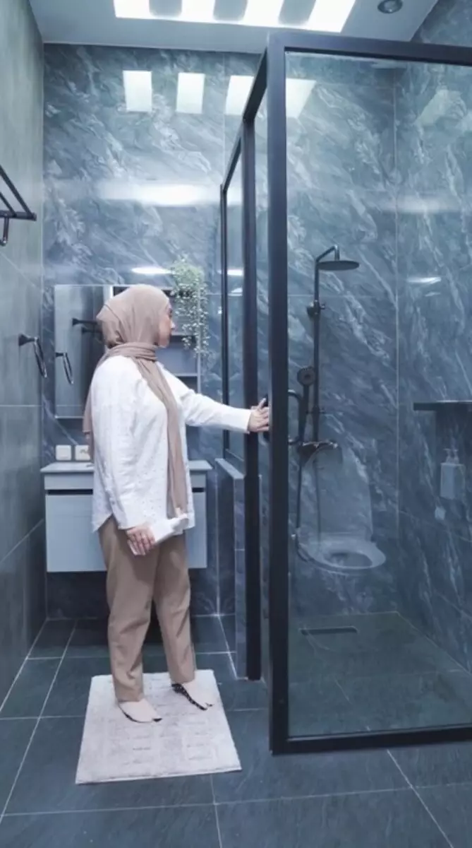 kamar mandi Irish Bella usai renovasi © TikTok