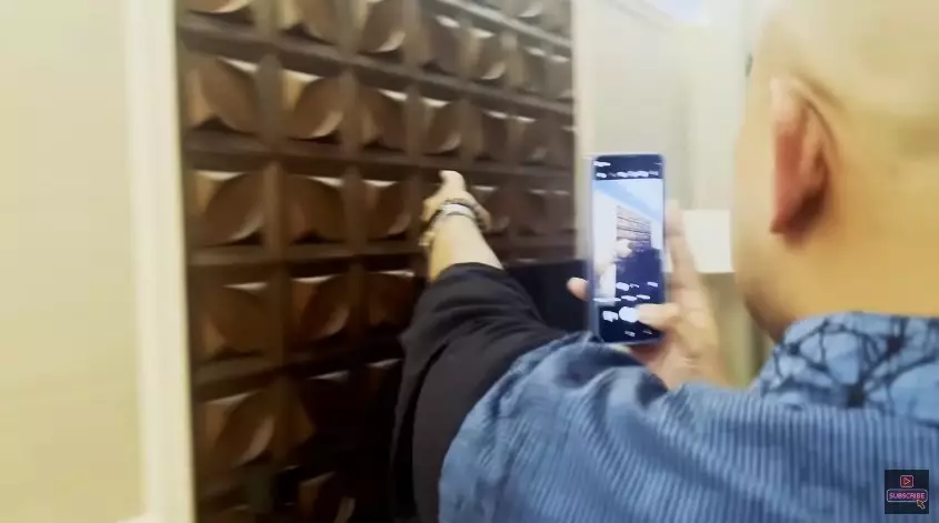 kamar Luna Maya usai direnovasi © YouTube kamar Luna Maya usai direnovasi © YouTube