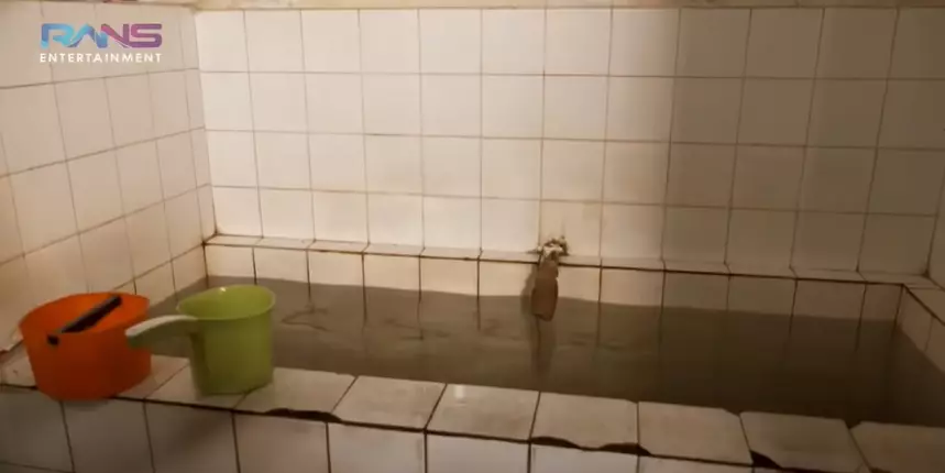 rumah milik kakek nenek Ariel NOAH © YouTube