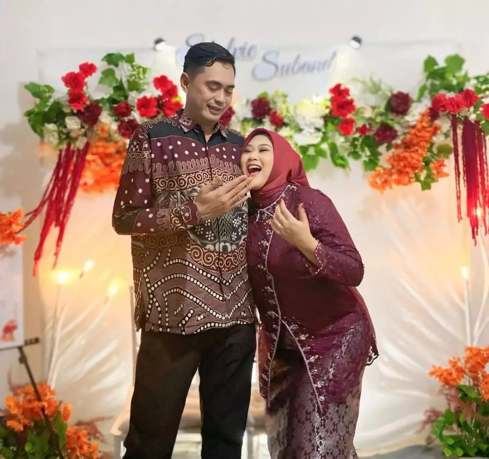 shlevie hana mantan daus mini lamaran © 2025 Instagram shlevie hana mantan daus mini lamaran © 2025 Instagram