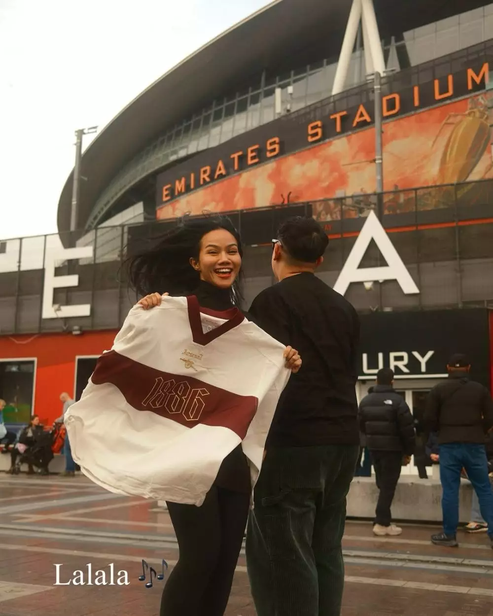 yura yunita pakai jersey selain MU © 2025 Instagram yura yunita pakai jersey selain MU © 2025 Instagram