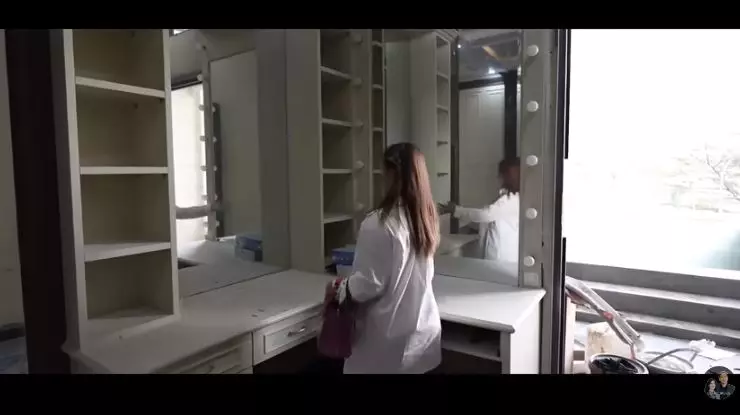 intip 11 potret rumah baru Rey Utami © 2024 brilio.net