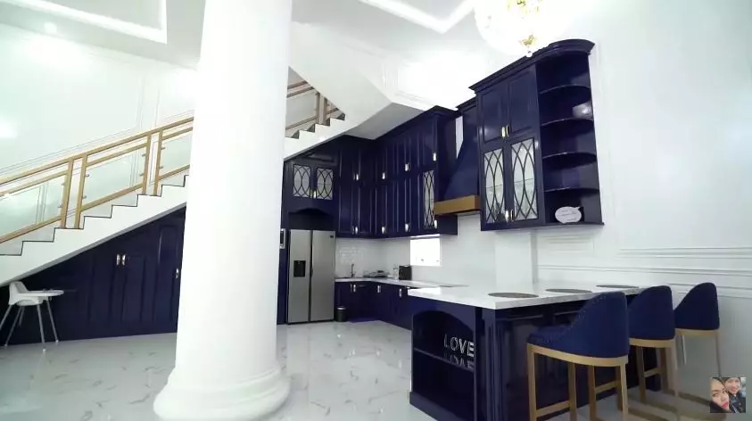 potret dapur mewah kartika putri © YouTube