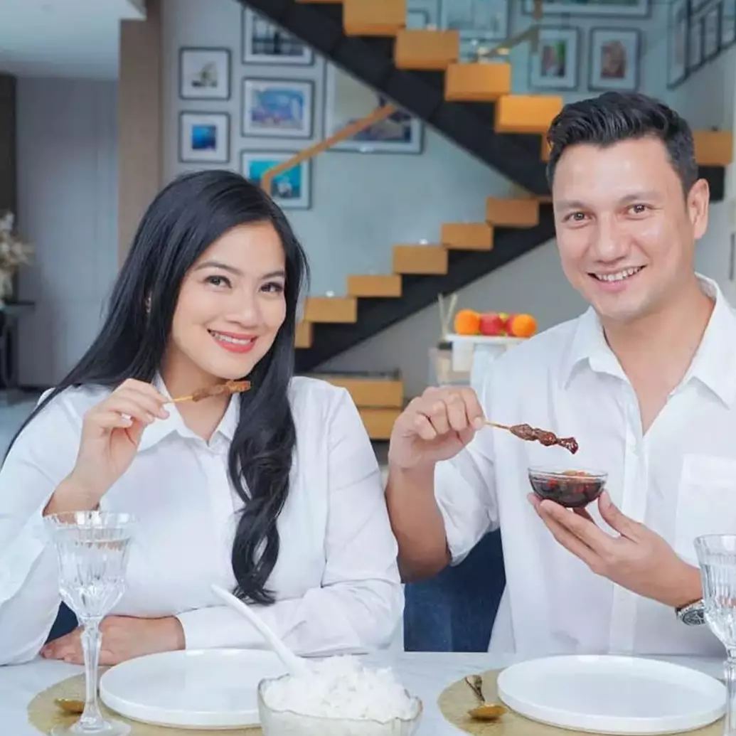 Tampilannya mahal dan elegan, intip 11 potret dapur Titi Kamal yang jarang dipakai untuk masak