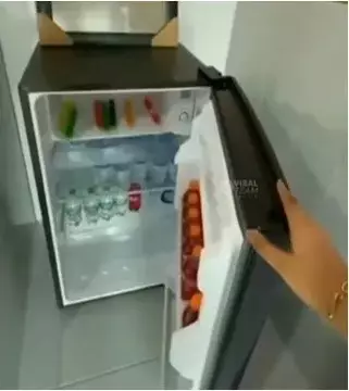 rumah biasa ternyata dalamnya makam © 2024 Instagram