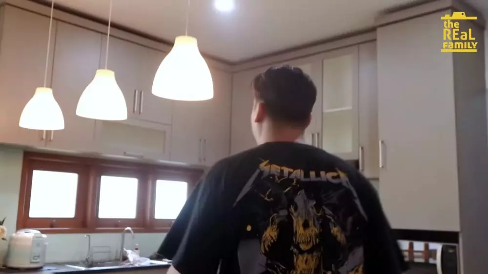 dapur rumah Rendy Kjaernett dan Lady Nayoan © 2024 brilio.net