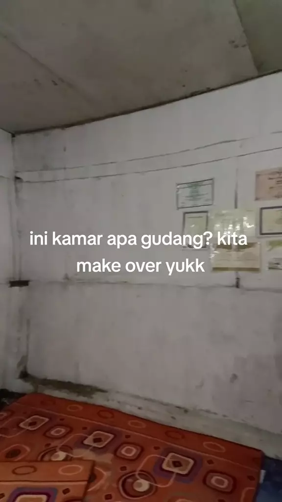 kamar mirip gudang jadi estetik © 2024 TikTok