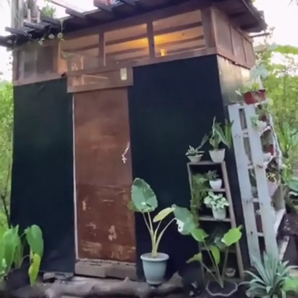 Dari luar seperti gubuk, ternyata 9 potret kamar ini dalamnya estetik bikin terkecoh