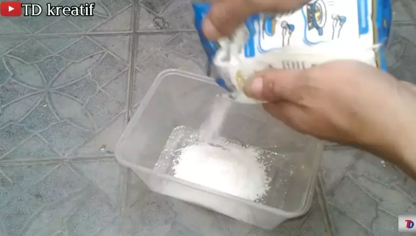 lantai kamar mandi lumutt © 2024 brilio.net