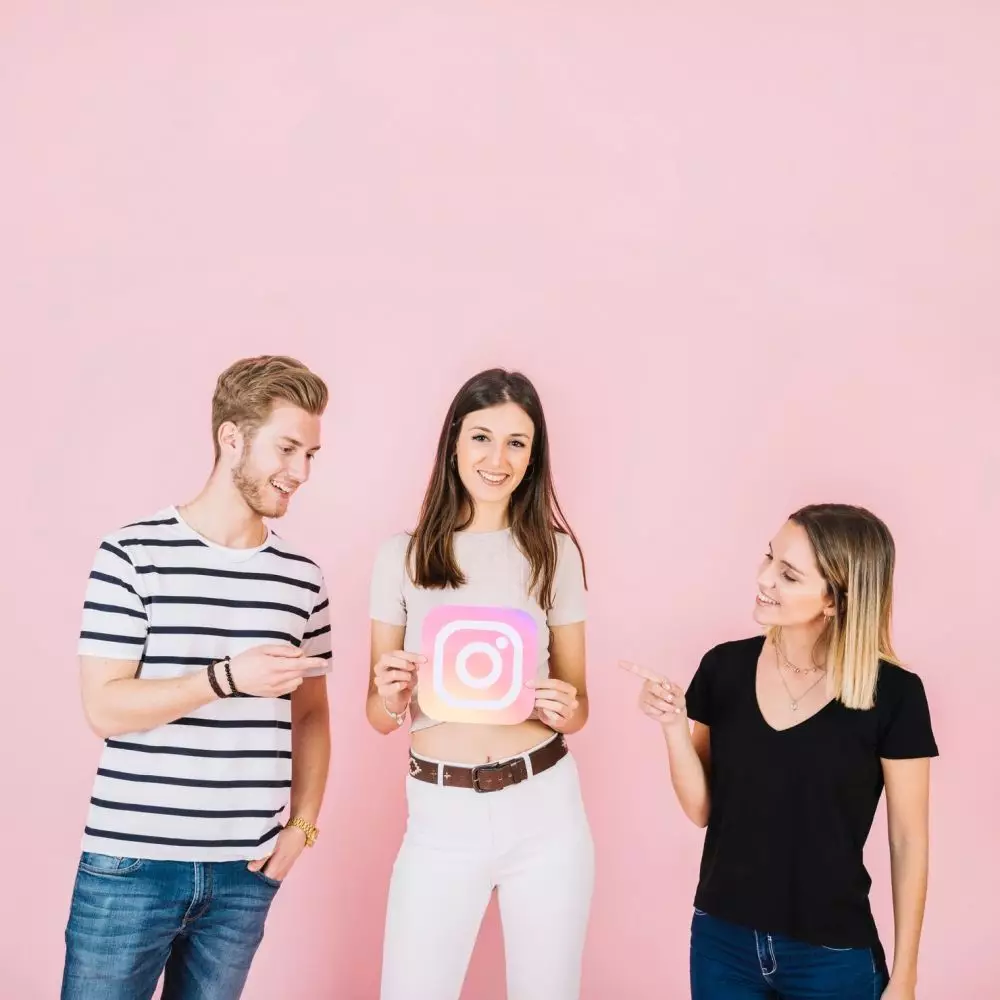 Caption terbaik postingan Instagram © 2025 brilio.net Caption terbaik postingan Instagram © 2025 brilio.net