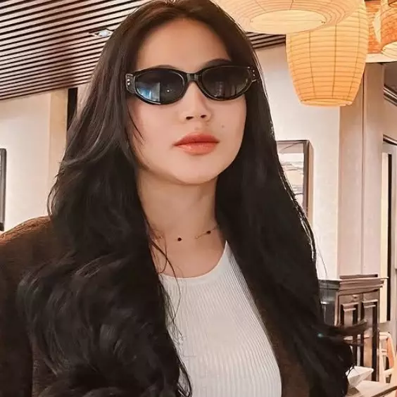 Eriska Nakesya dikabarkan cerai dengan Young Lex, gegara viral foto mesra bareng wanita lain