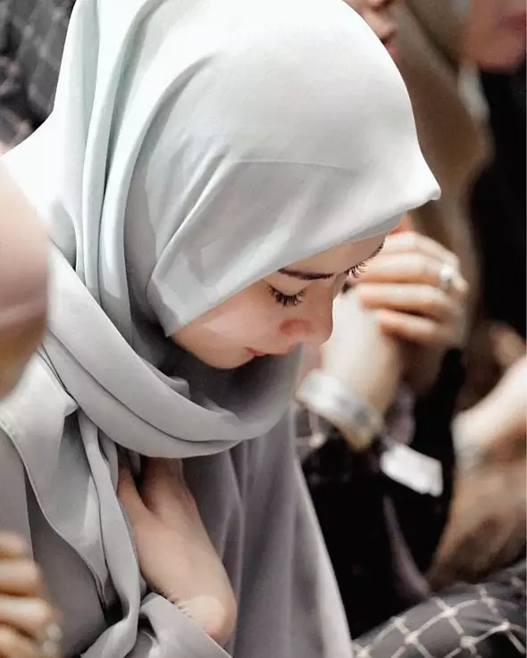 Iris Wullur ikut kajian © Instagram Iris Wullur ikut kajian © Instagram