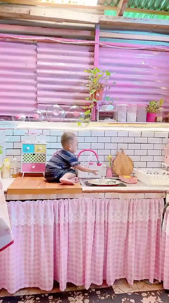 Rumah di pelosok desa fasadnya jadul © TikTok