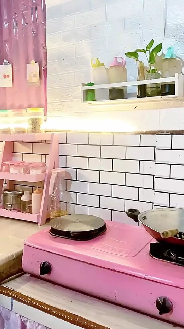 Rumah di pelosok desa fasadnya jadul © TikTok